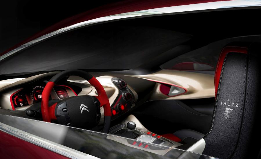  Citroen GQ Concept 2010 года  (фото 11 из 34)